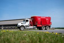 Truckmount feed mixing tub mounted on truck