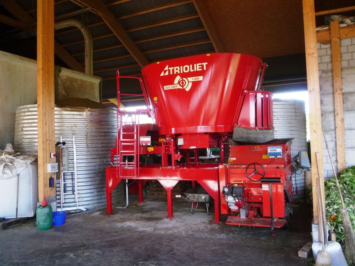A-Solomix-stationary-feed-mixer-wagon-is-for-sale-at-Trioliet