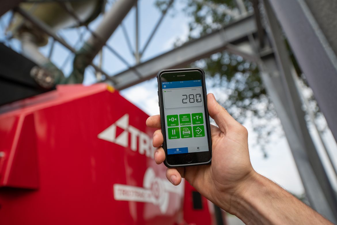 The-feed-app-generates-clear-reports-for-dairy-farmers