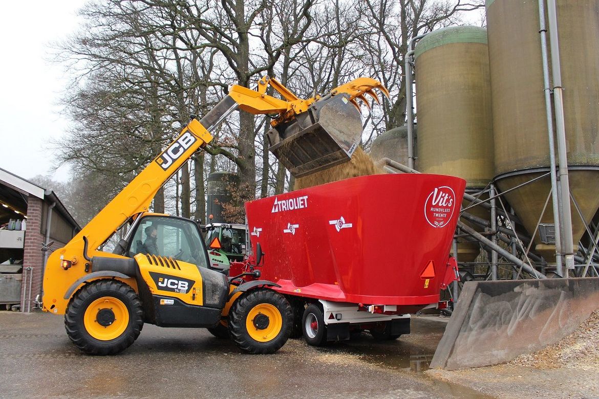 Use-this-feed-management-system-as-agricultural-machinery