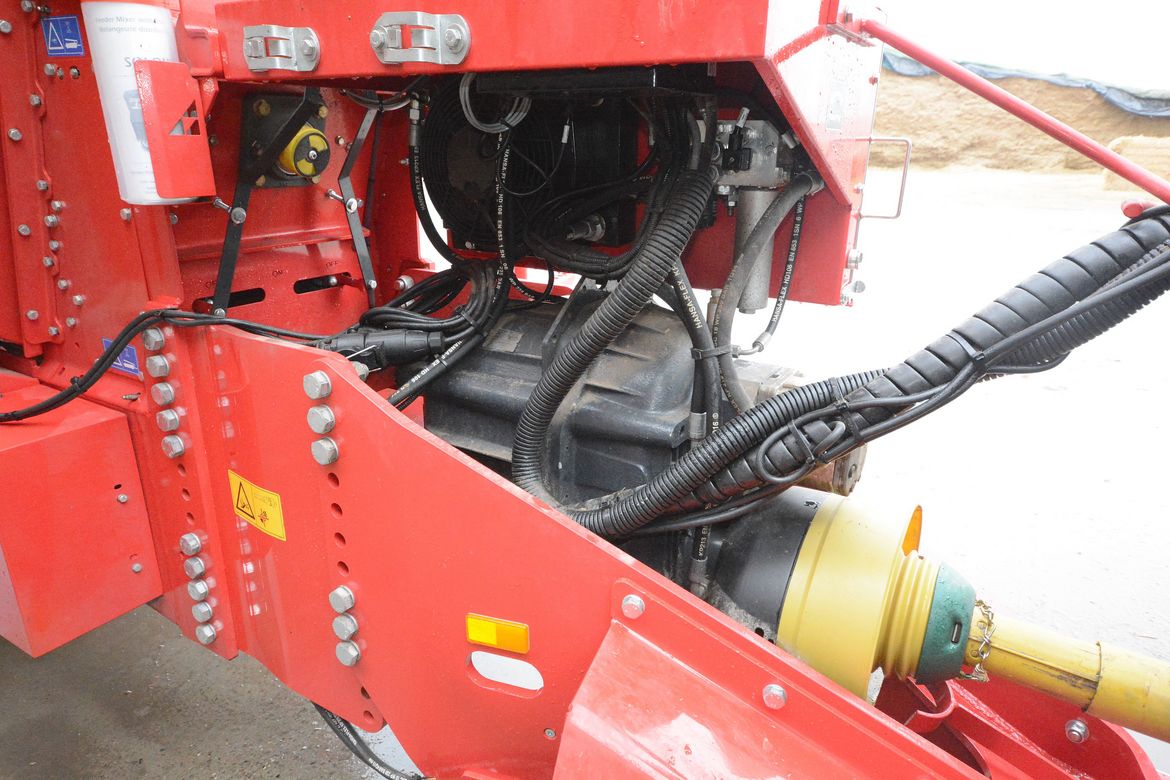 Large-cattle-feed-mixer-with-strawblower-to-feed-your-cattle-on-a-dairy-farm