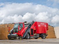 Triotrac L self propelled TMR mixer
