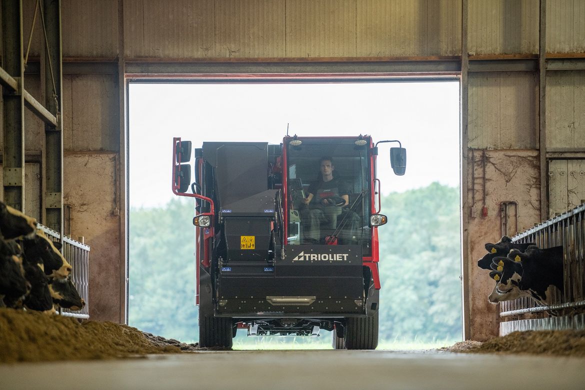 Come-across-this-self-propelled-used-feed-mixer-which-is-home-made