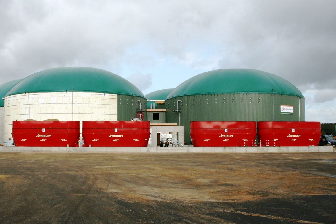 A-stationary-feed-wagon-for-biogas-will-produce-energy-for-farmers