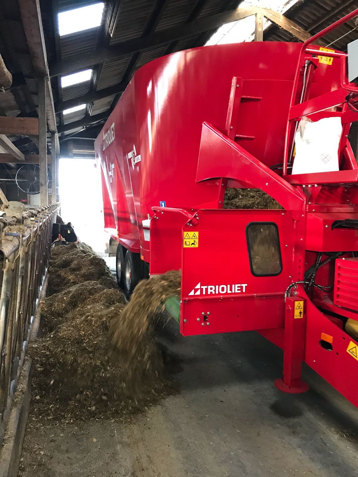 Our-large-second-hand-TMR-mixer-is-the-supreme-best-silage-wagon-there-is