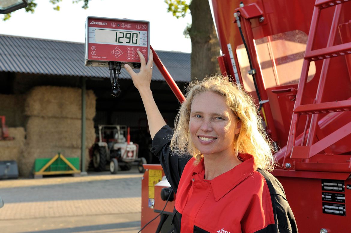 Nice-weighing-system-with-touch-screen-for-dairy-beef-and-goat-farmers