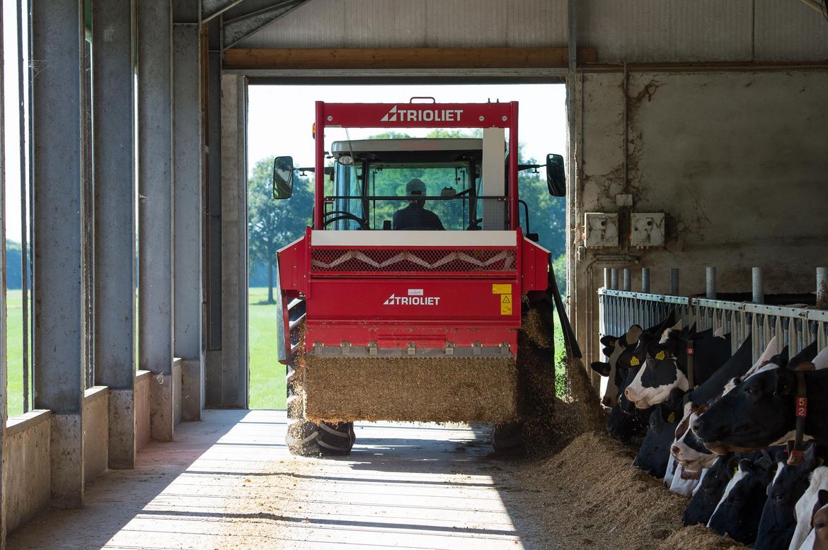trioliet silage block distributor