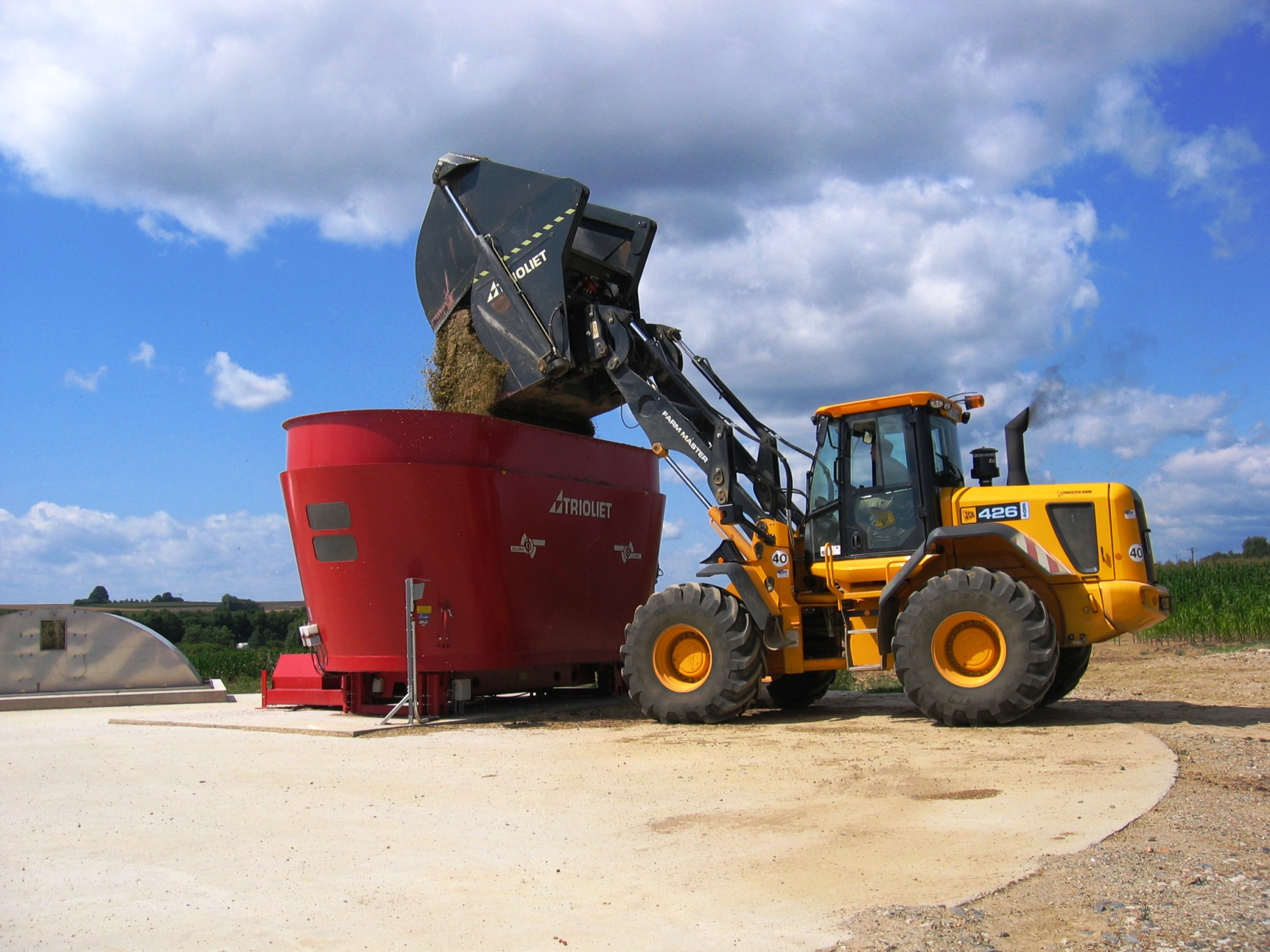 A-silage-shear-grab-is-agricultural-machinery-for-dairy-farmers