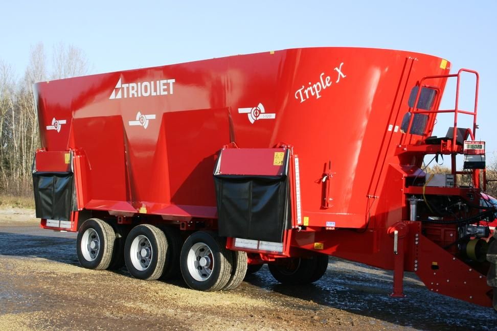 Ensure-reliability-with-this-robust-high-quality-feed-mixer-wagon